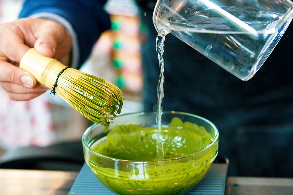Sauce verte aux herbes.*ATTR