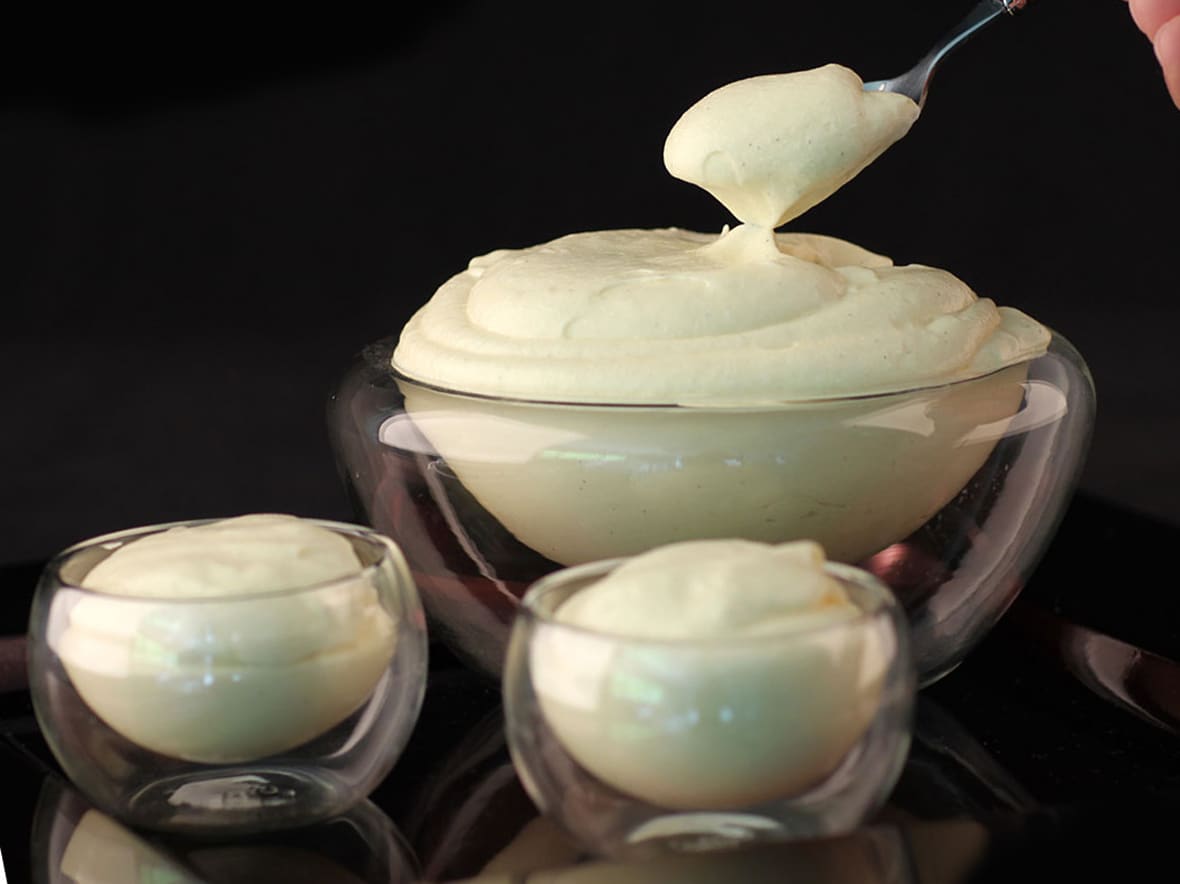 Crème mousseline.*ATTR