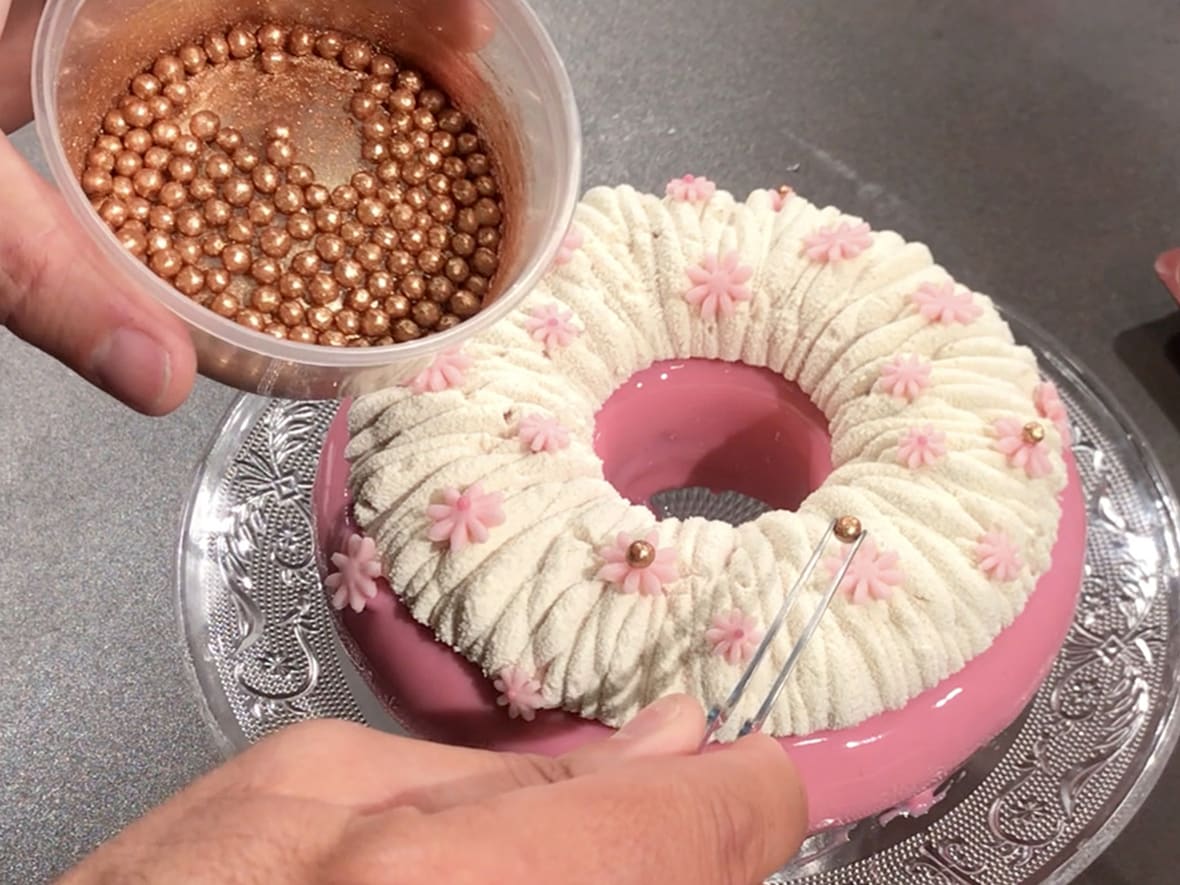 Décor du gâteau.*ATTR