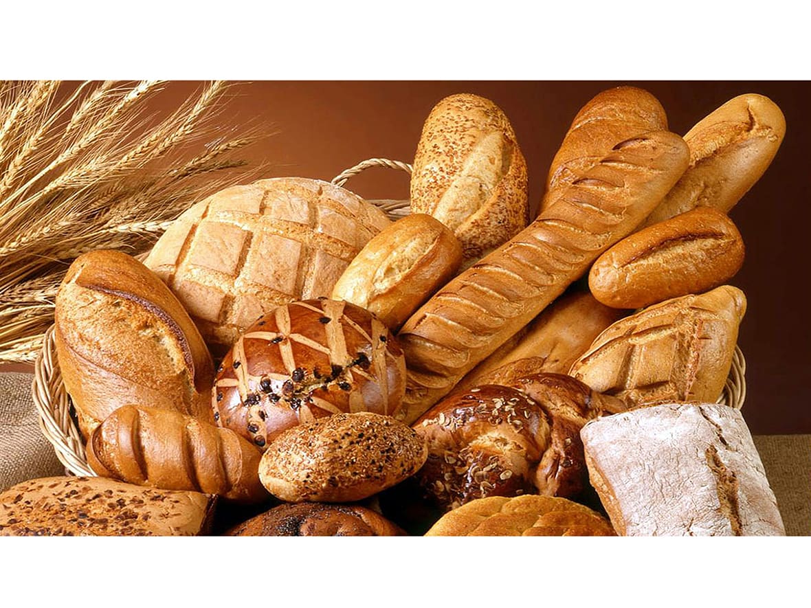 Divers pains et baguettes.*ATTR