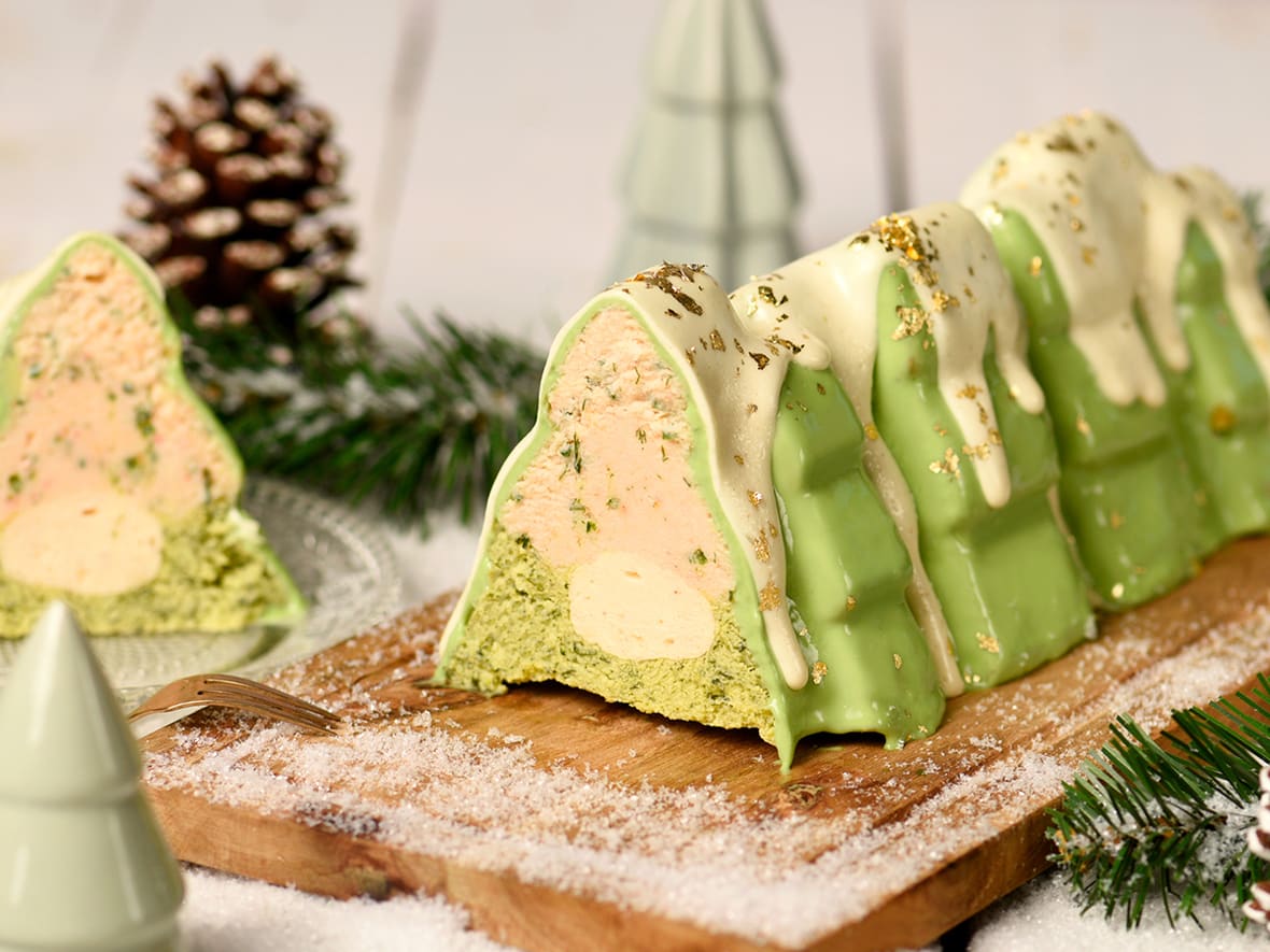 Bûche de Noël, mousseline, saumon, crevettes, sole et courgettes.*ATTR
