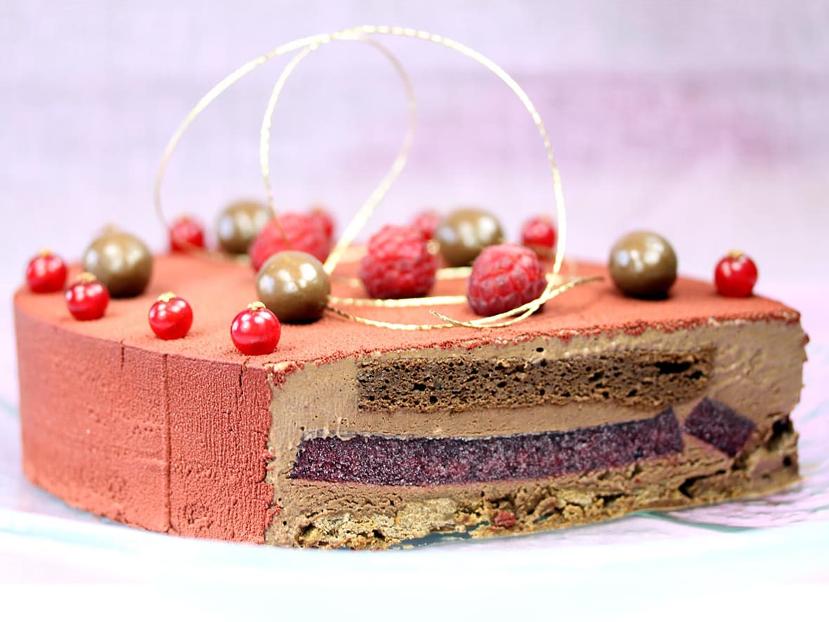 Entremets aux fruits rouges.*ATTR