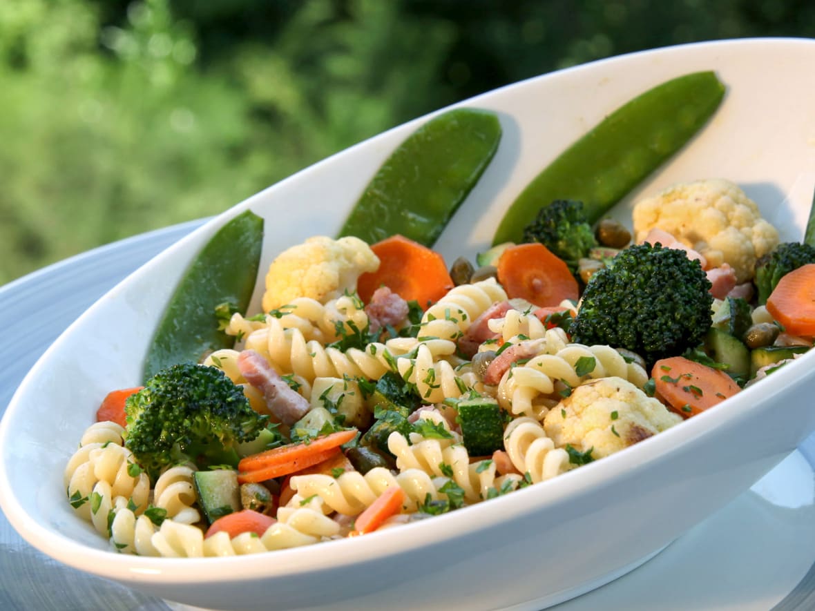 Salade de pâtes aux légumes.*ATTR