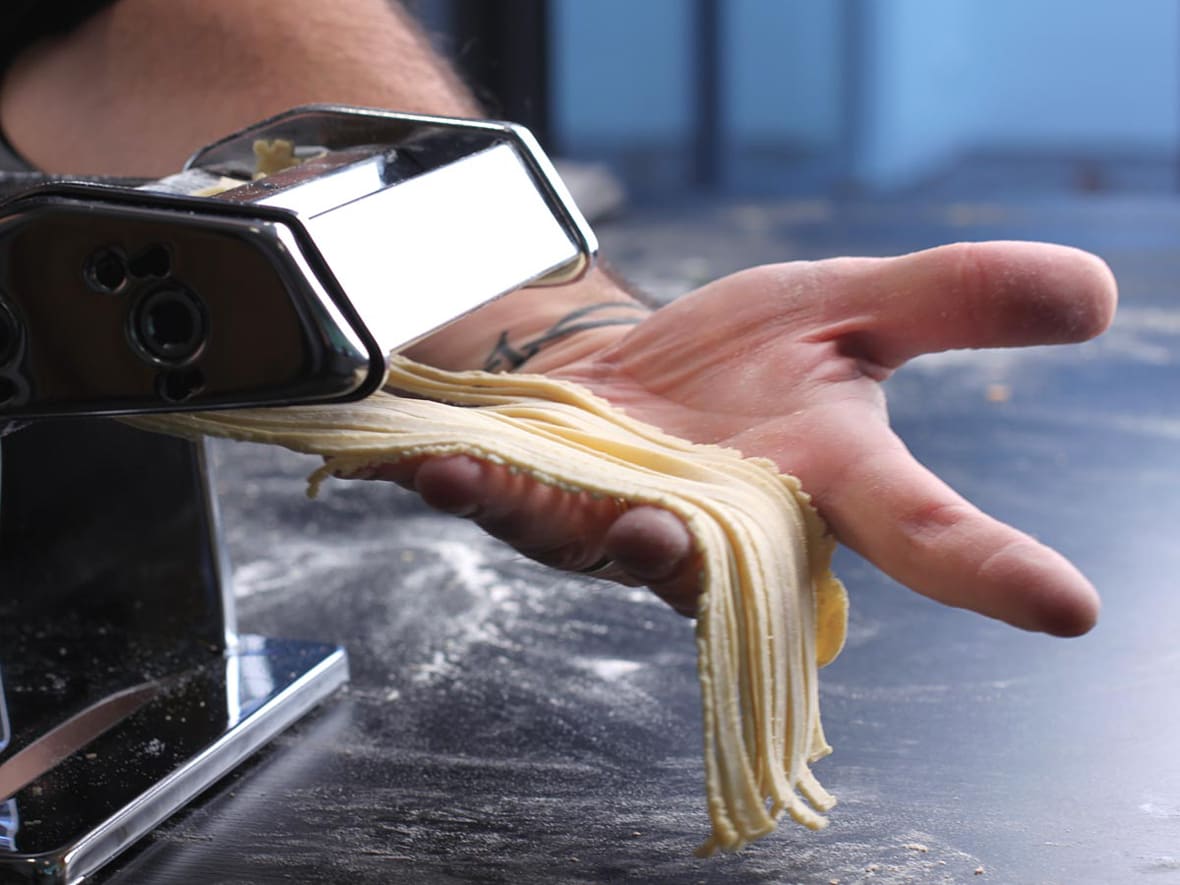 Machine à pâtes.*ATTR