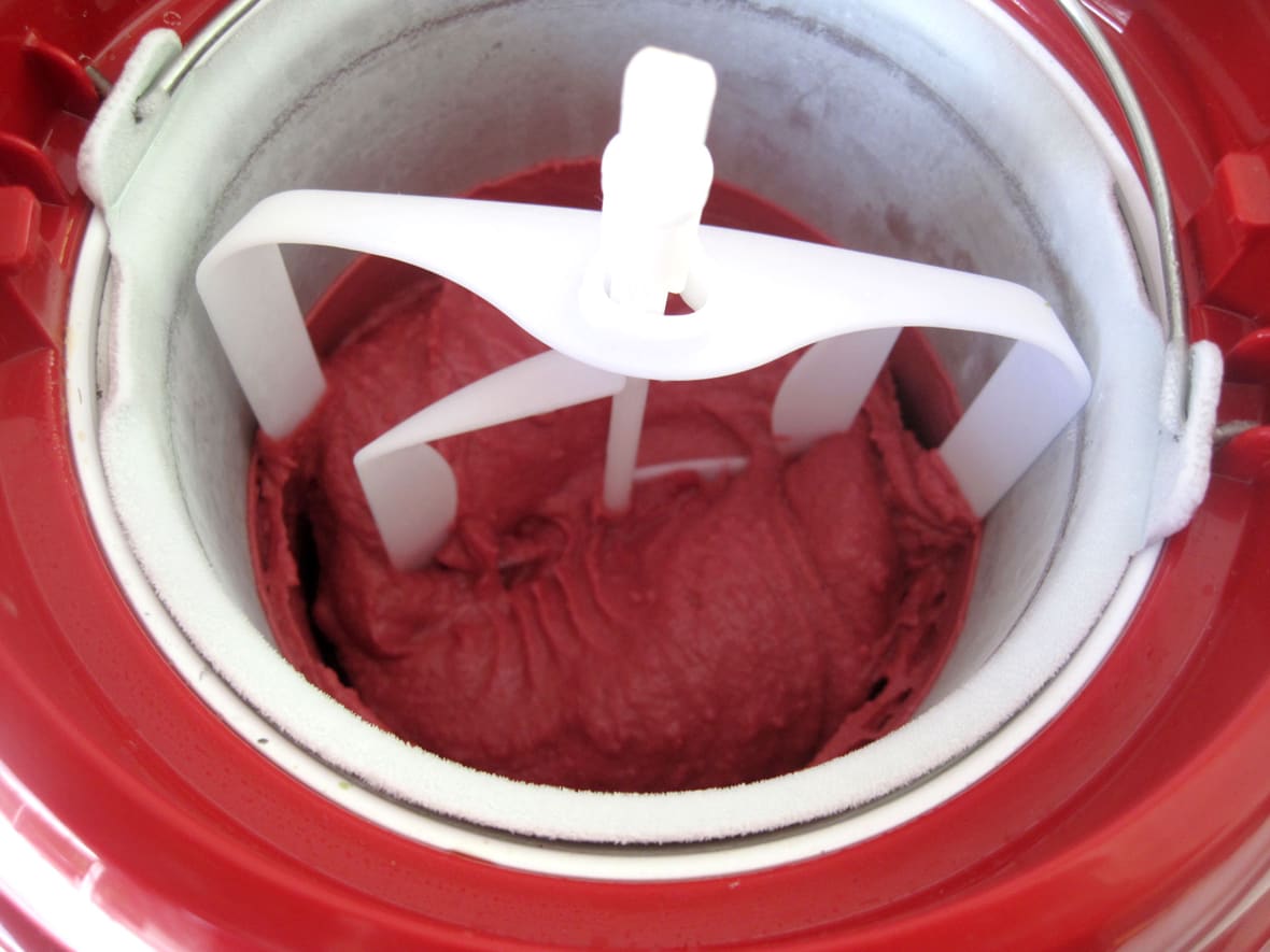 Texture d'un sorbet framboise.*ATTR