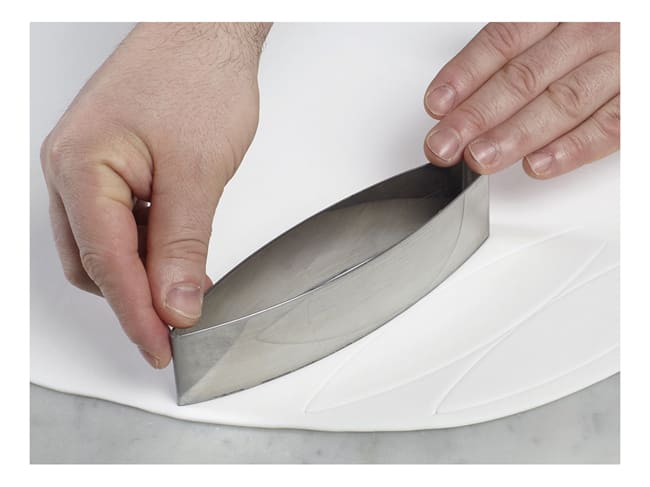 Petal Pastry Cutter - Length 19.5cm - Mallard Ferrière