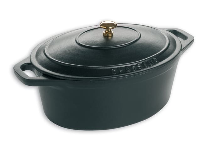 Cast Iron Black Oval Casserole - Chasseur - 25 x 19.5cm - Le Chasseur