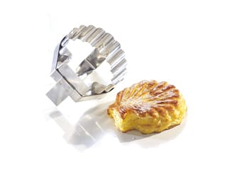 Stainless Steel Cookie Cutter - Seashell with Handle