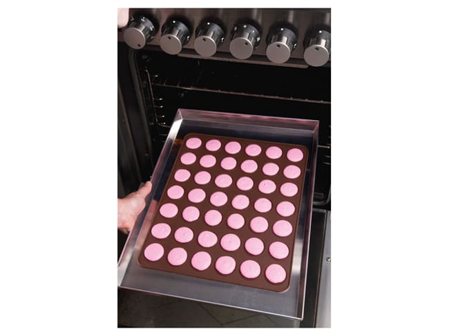 Silicone Baking Sheet for 42 Macarons - Pavoni