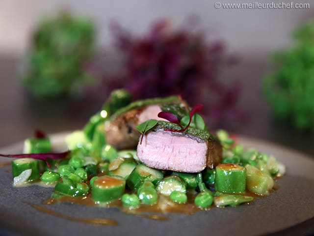 L'agneau de lait des Pyrénées au Vadoovan, légumes verts de printemps