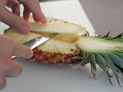 Préparer un ananas en surprise - 5