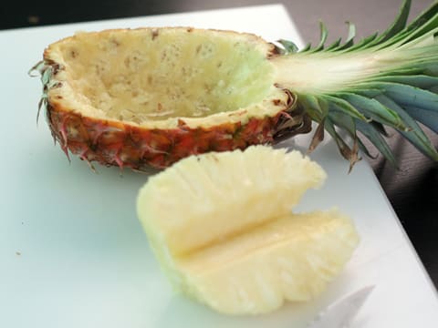 Préparer un ananas en surprise - 7