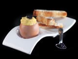Brouillade aux perles de truffe et mouillettes grill&eacute;es