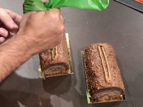 Bûche de Noël chocolat/praliné - 105