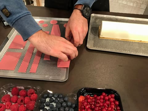 Bûche de Noël façon cheese cake, fruits rouges et amande - 150