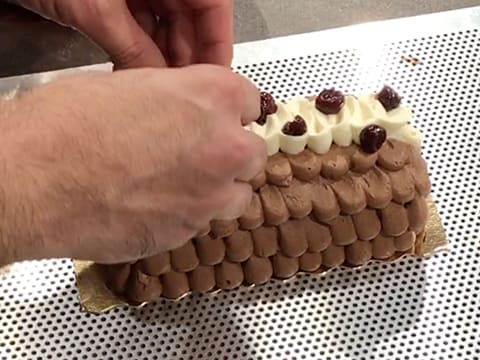 Bûche de Noël façon forêt noire (sans farine) - 103