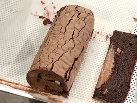 Bûche de Noël façon forêt noire (sans farine) - 71