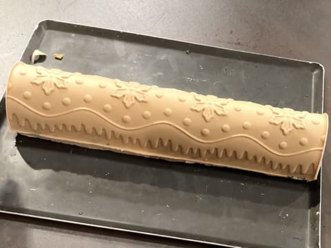 Bûche de Noël glacée praliné/marrons, citron/yuzu - 114