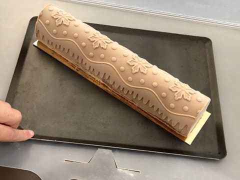 Bûche de Noël glacée praliné/marrons, citron/yuzu - 118