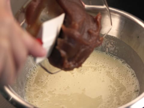 Bûche de Noël à la mousse de marron et son cœur fondant de caramel au beurre salé - 22