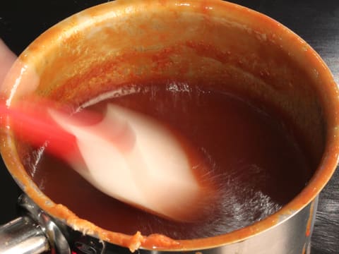 Bûche de Noël à la mousse de marron et son cœur fondant de caramel au beurre salé - 60