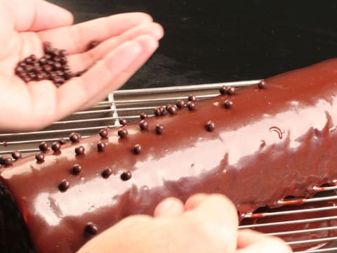 Bûche de Noël à la mousse de marron et son cœur fondant de caramel au beurre salé - 69