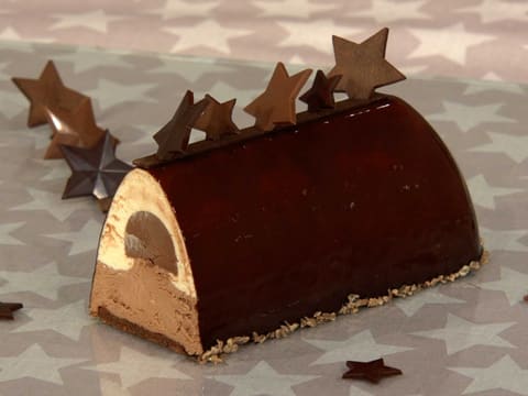 Bûche de Noël aux 3 chocolats et grué de cacao - 126