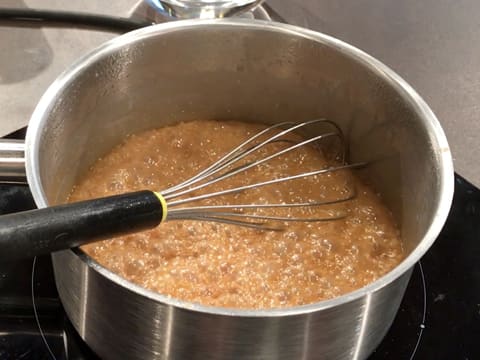 Bûchette de Noël au chocolat, cœur caramel beurre salé - 23