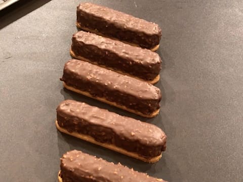 Bûchette de Noël au chocolat, cœur caramel beurre salé - 84