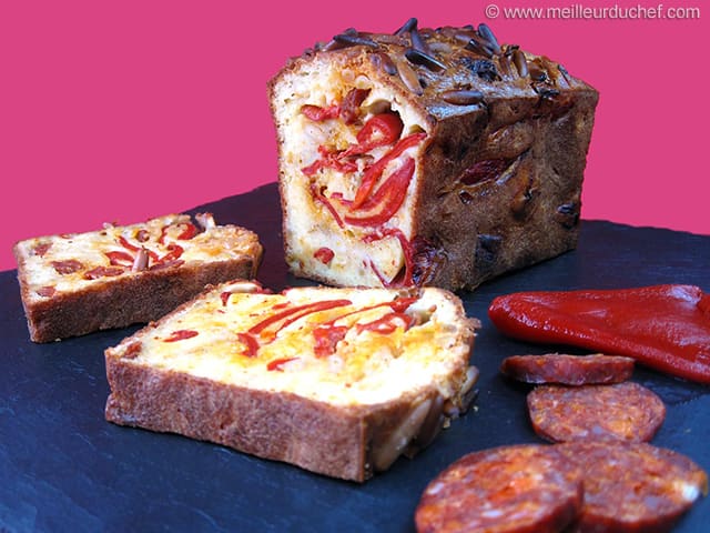 Cake aux piments del piquillos et chorizo