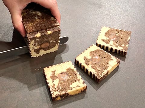 Cake zébré et son cœur chocolat-café - 124
