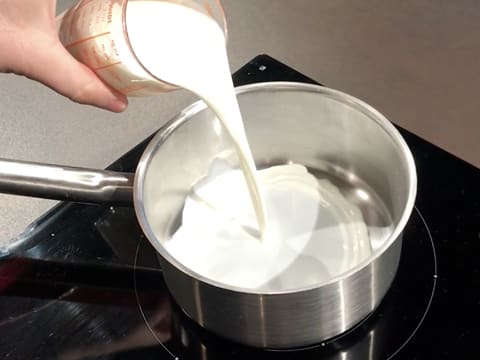 Cannelés salés au fromage de chèvre et au bacon - 2