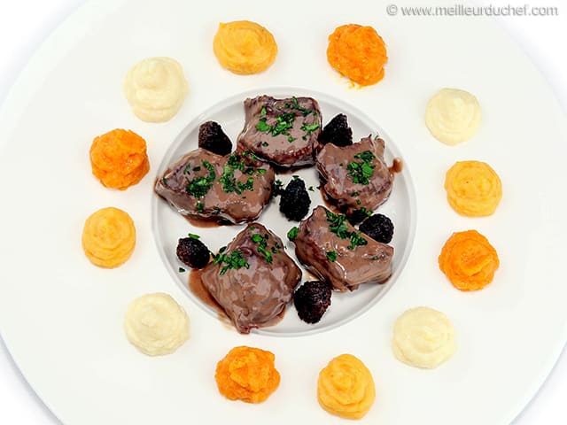 Cerf aux morilles et foie-gras