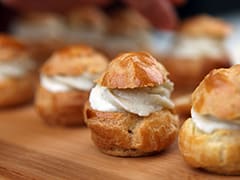 Choux fourrés à la mousse de roquefort