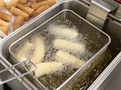 Churros fourrés à la fraise et à la framboise - 20