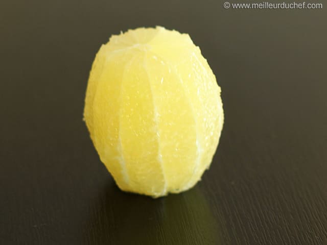 Citron pelé à vif