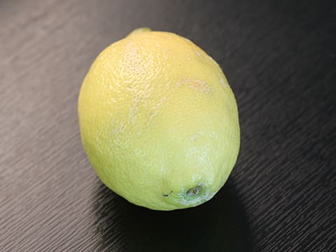 Citron pelé à vif - 1