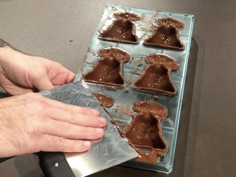 Moule à chocolat raclé