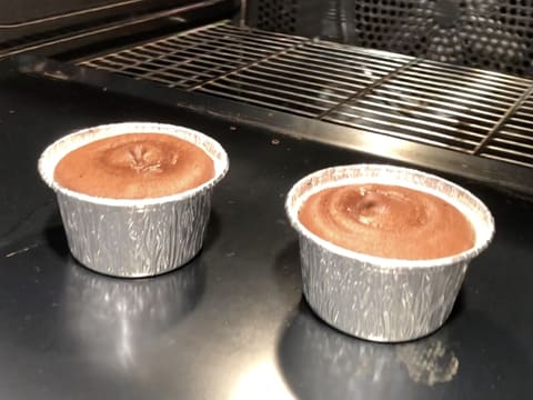 Coulant au chocolat, crème anglaise, tuiles dentelle - 49