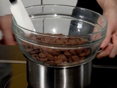 Couronne de Noël au chocolat, cœur fruits rouges - 65