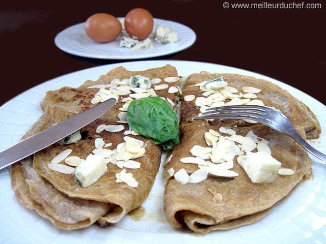 crêpe au roquefort et amandes