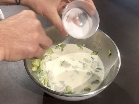 Espuma d'avocat aux crevettes épicées - 10