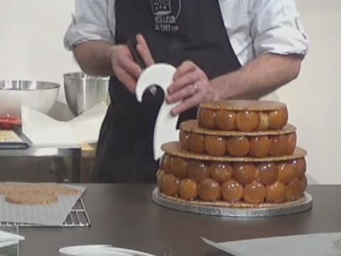 Croquembouche d'anniversaire des 20 ans de Meilleur du Chef - 240