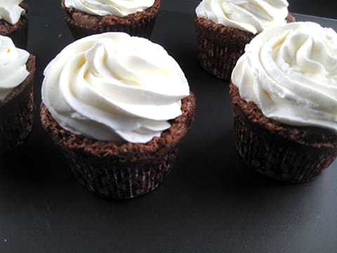 Cupcakes au chocolat et cerise amarena - 24