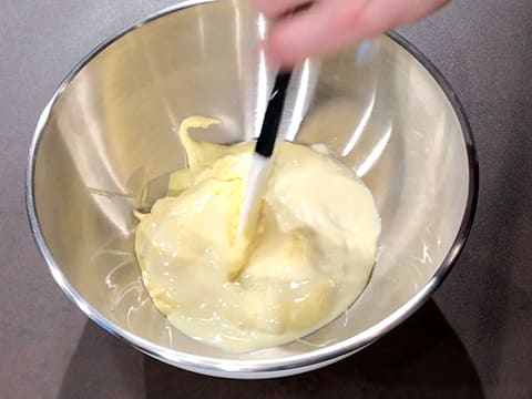 Dessert de Pâques Vanille et son cœur fondant au caramel salé - 32