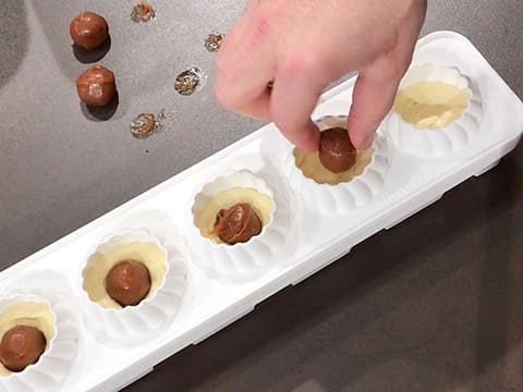 Dessert de Pâques Vanille et son cœur fondant au caramel salé - 45