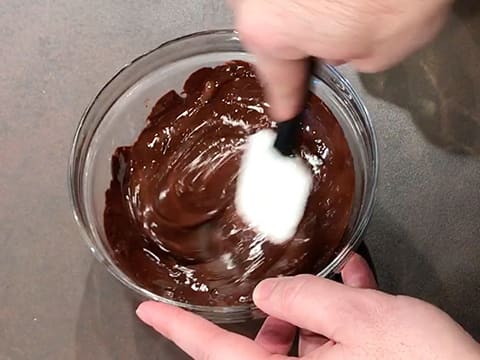 Dessert de Pâques Vanille et son cœur fondant au caramel salé - 60