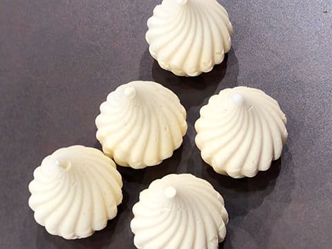 Dessert de Pâques Vanille et son cœur fondant au caramel salé - 68