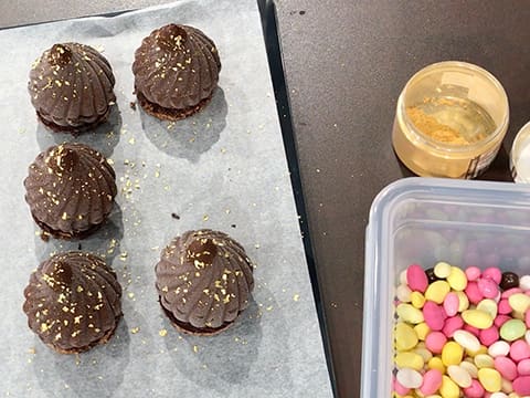 Dessert de Pâques Vanille et son cœur fondant au caramel salé - 74