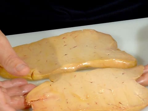 Déveinage d'un foie gras selon la méthode d'Eric Léautey - 11